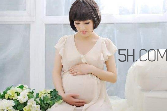 孕婦牙齦發(fā)炎腫痛怎么辦？早孕白帶有什么變化？