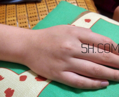 丸美眼部舒悅精華霜多少錢？丸美眼部舒悅精華霜怎么樣？