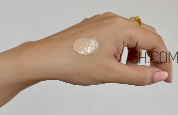 雪肌精美白BB霜好用嗎？雪肌精美白BB霜怎么樣？