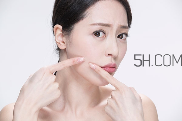 經(jīng)前暗瘡吃什么好 經(jīng)前暗瘡怎么調(diào)理 經(jīng)前暗瘡吃什么好 經(jīng)前暗瘡怎么調(diào)理