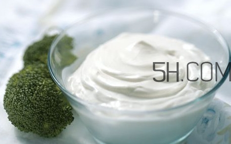 淡奶油哪個(gè)牌子好？淡奶油可以用牛奶代替嗎