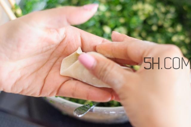 怎么包餃子快又好看？十種家常包餃子的方法~