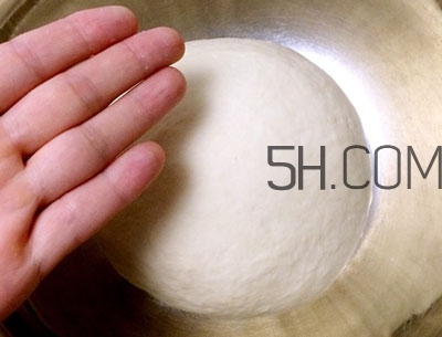 餃子和面用熱水還是冷水？餃子和面要醒多長時(shí)間？