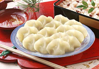 餃子和面用熱水還是冷水？餃子和面要醒多長時間？