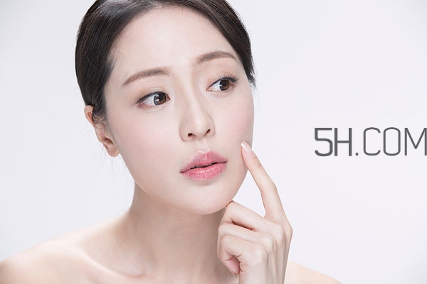 經(jīng)前暗瘡吃什么好 經(jīng)前暗瘡怎么調(diào)理 經(jīng)前暗瘡吃什么好 經(jīng)前暗瘡怎么調(diào)理