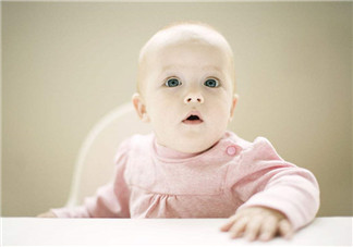 嬰兒腸痙攣癥狀包括哪些？寶寶智力發(fā)育遲緩的信號