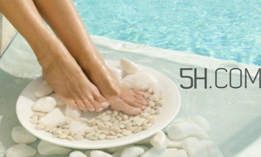 運動后可以喝蜂蜜水嗎？運動后可以泡腳嗎？