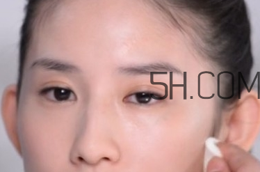 悅詩風(fēng)吟隔離乳怎么用？悅詩風(fēng)吟隔離乳色號怎么選？