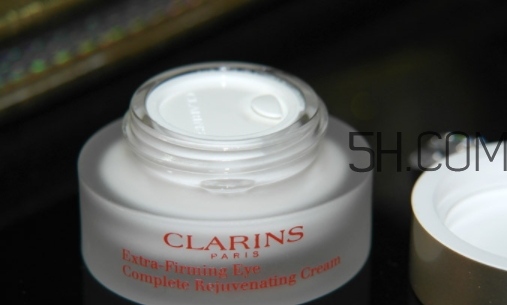 嬌韻詩眼霜怎么打開？嬌韻詩眼霜使用心得