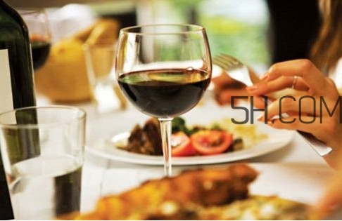 葡萄酒是不是時(shí)間越長(zhǎng)越好？葡萄酒是甜的嗎