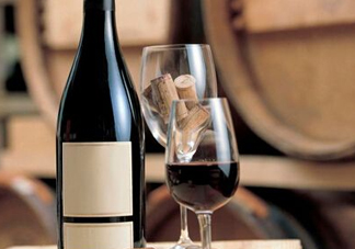 喝葡萄酒有什么好處？自制葡萄酒有什么危害