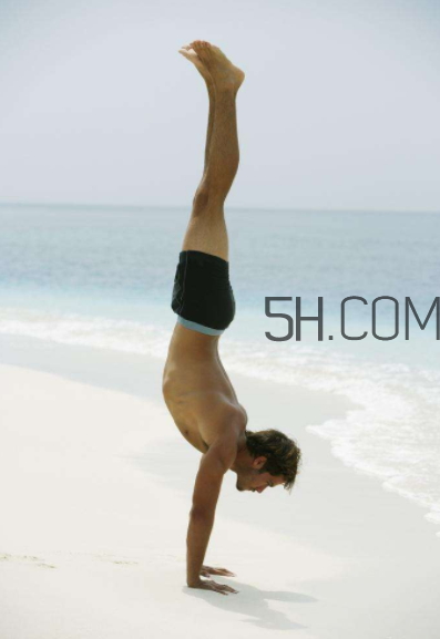 倒立怎么練？倒立可以治療哪些疾??？