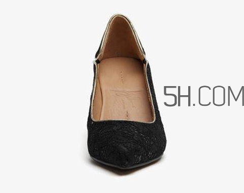 小黑鞋什么牌子好_流行小黑鞋推薦 小黑鞋什么牌子好_流行小黑鞋推薦