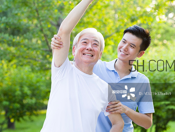 頸椎病能游泳嗎？頸椎病能引起胸疼嗎？