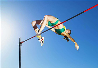 如何做好撐桿跳高運動？背越式跳高的七大技巧