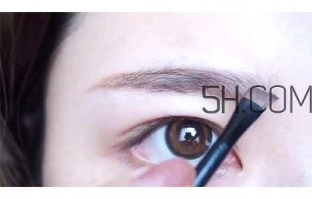 新手如何用眉粉畫(huà)眉 用眉粉畫(huà)眉毛的技巧 新手如何用眉粉畫(huà)眉 用眉粉畫(huà)眉毛的技巧