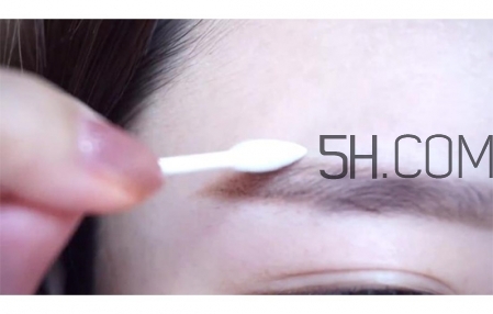 新手如何用眉粉畫(huà)眉 用眉粉畫(huà)眉毛的技巧 新手如何用眉粉畫(huà)眉 用眉粉畫(huà)眉毛的技巧