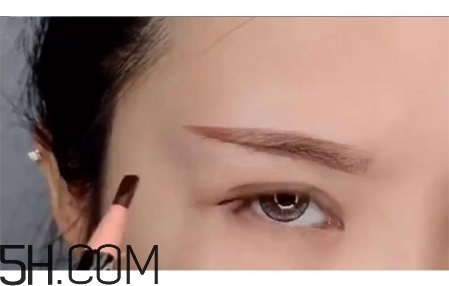 畫眉教程圖解 畫眉毛的技巧圖解一字眉 畫眉教程圖解 畫眉毛的技巧圖解一字眉