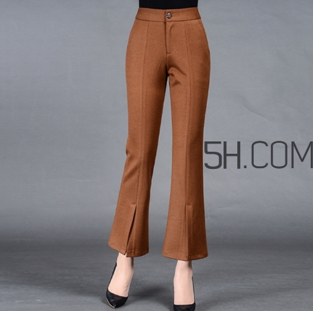 焦糖色配什么顏色好看？焦糖色褲子配什么顏色上衣