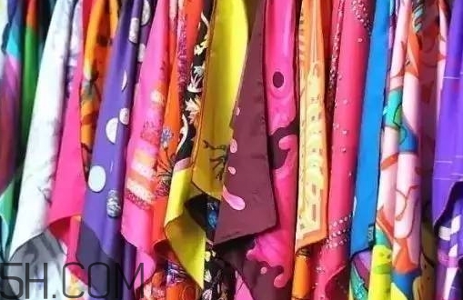 愛(ài)馬仕twilly香水怎么打開(kāi)？愛(ài)馬仕twilly絲巾香水怎么用