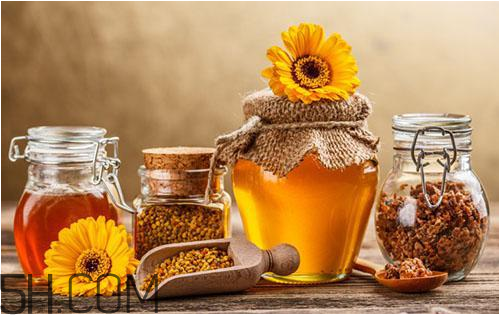 秋天喝蜂蜜有什么好處？秋天吃什么對(duì)身體好？