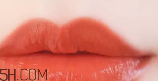 愛茉莉愛心唇釉哪個顏色好看？愛茉莉愛心唇釉顏色推薦