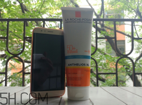 理膚泉藍(lán)標(biāo)防曬霜怎么樣？理膚泉藍(lán)標(biāo)防曬霜測(cè)評(píng)