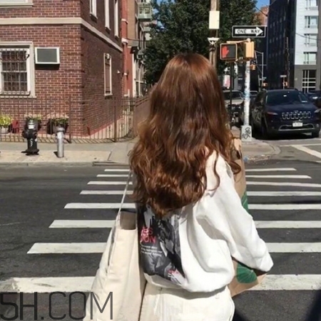 長(zhǎng)卷發(fā)發(fā)型圖片女2022 長(zhǎng)卷發(fā)圖片女神范 長(zhǎng)卷發(fā)發(fā)型圖片女2022 長(zhǎng)卷發(fā)圖片女神范