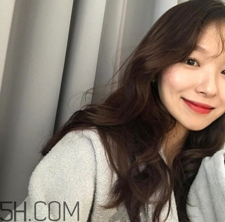 長(zhǎng)卷發(fā)發(fā)型圖片女2022 長(zhǎng)卷發(fā)圖片女神范 長(zhǎng)卷發(fā)發(fā)型圖片女2022 長(zhǎng)卷發(fā)圖片女神范