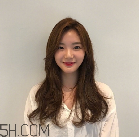 長(zhǎng)卷發(fā)發(fā)型圖片女2022 長(zhǎng)卷發(fā)圖片女神范 長(zhǎng)卷發(fā)發(fā)型圖片女2022 長(zhǎng)卷發(fā)圖片女神范