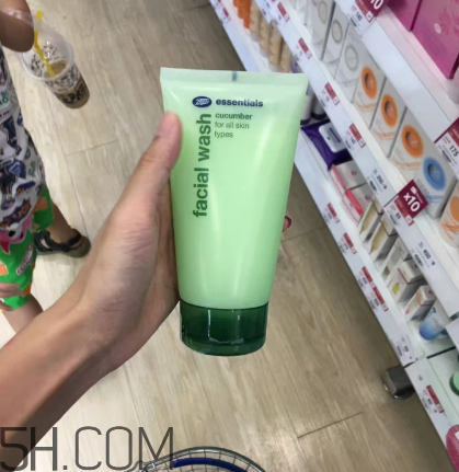 泰國(guó)小黃瓜洗面奶怎么樣？泰國(guó)小黃瓜酒精超標(biāo)嗎？