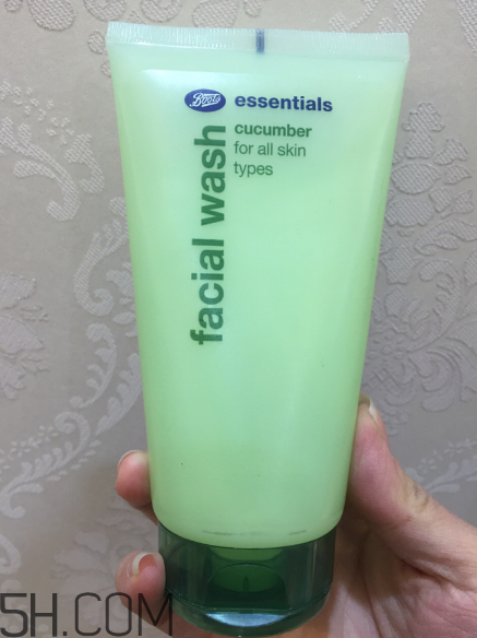 泰國(guó)小黃瓜洗面奶怎么樣？泰國(guó)小黃瓜酒精超標(biāo)嗎？