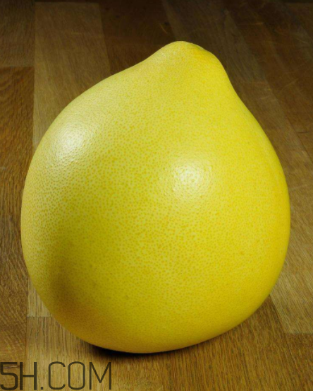 青色的柚子能吃嗎？柚子很苦是怎么回事？