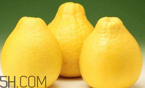 紅心柚的功效與作用 冰糖柚子皮的做法 紅心柚的功效與作用 冰糖柚子皮的做法