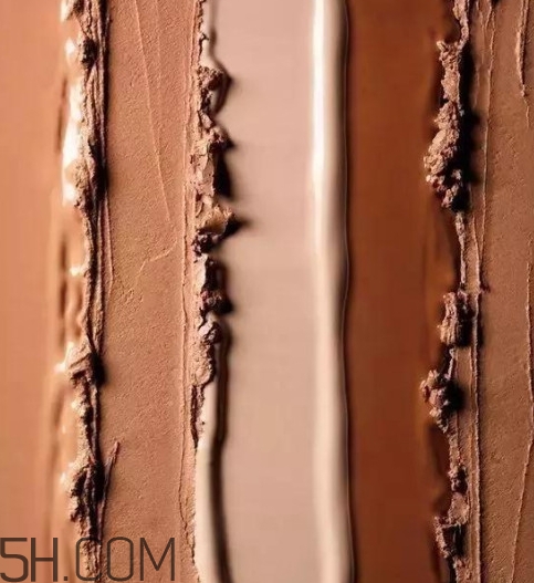 焦糖色是駝色嗎？焦糖色和深駝色區(qū)別