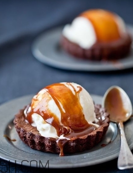 焦糖色是駝色嗎？焦糖色和深駝色區(qū)別