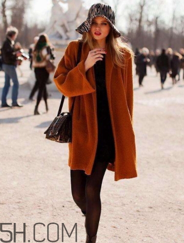 焦糖色適合白皮嗎？焦糖色適合黑皮膚嗎