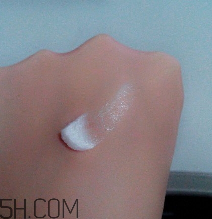 百雀羚洗面奶怎么樣？百雀羚洗面奶是皂基嗎？