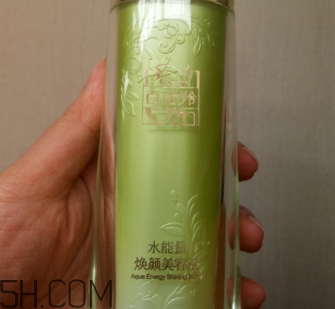 百雀羚爽膚水怎么樣？百雀羚爽膚水含酒精嗎？