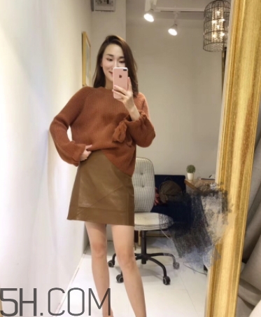 焦糖色毛衣配什么外套？焦糖色毛衣配什么顏色外套好看