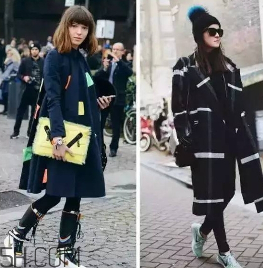 焦糖色風衣搭配什么鞋子？焦糖色風衣搭配什么襪子