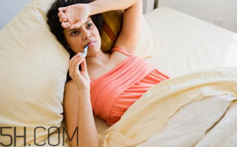 感冒時不能吃什么？感冒吃什么比較合適？