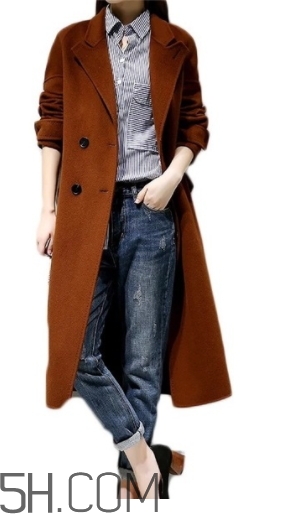 焦糖色風衣配什么褲子？焦糖色風衣搭配褲子顏色