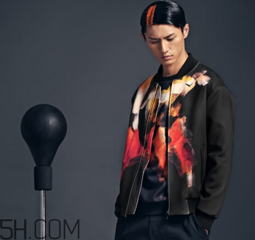 太平鳥衣服檔次怎么樣？太平鳥衣服貴嗎？