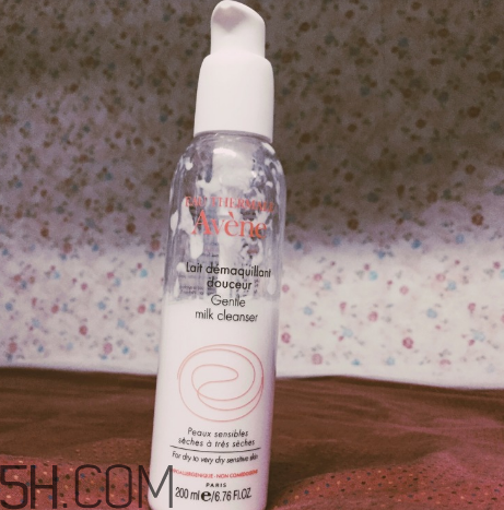 雅漾柔潤潔膚乳怎么樣？雅漾柔潤潔膚乳使用方法