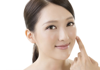 皮膚過敏是什么原因引起的？皮膚過敏和蕁麻疹的區(qū)別