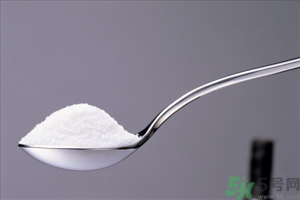 白醋和鹽水混在一起洗臉有什么好處？白醋和鹽洗臉好嗎？