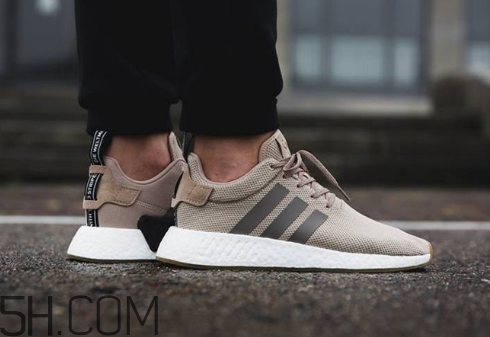 adidas nmd r2 trace khaki上腳效果怎么樣？