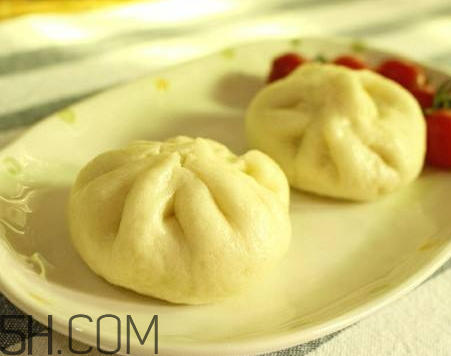 一個(gè)香菇青菜包的熱量大概是多少？一個(gè)香菇青菜包的熱量