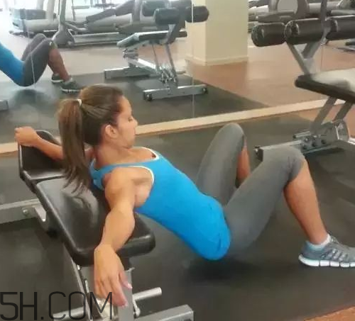 練臀沖腰疼是什么原因？練臀沖腿酸是什么原因？